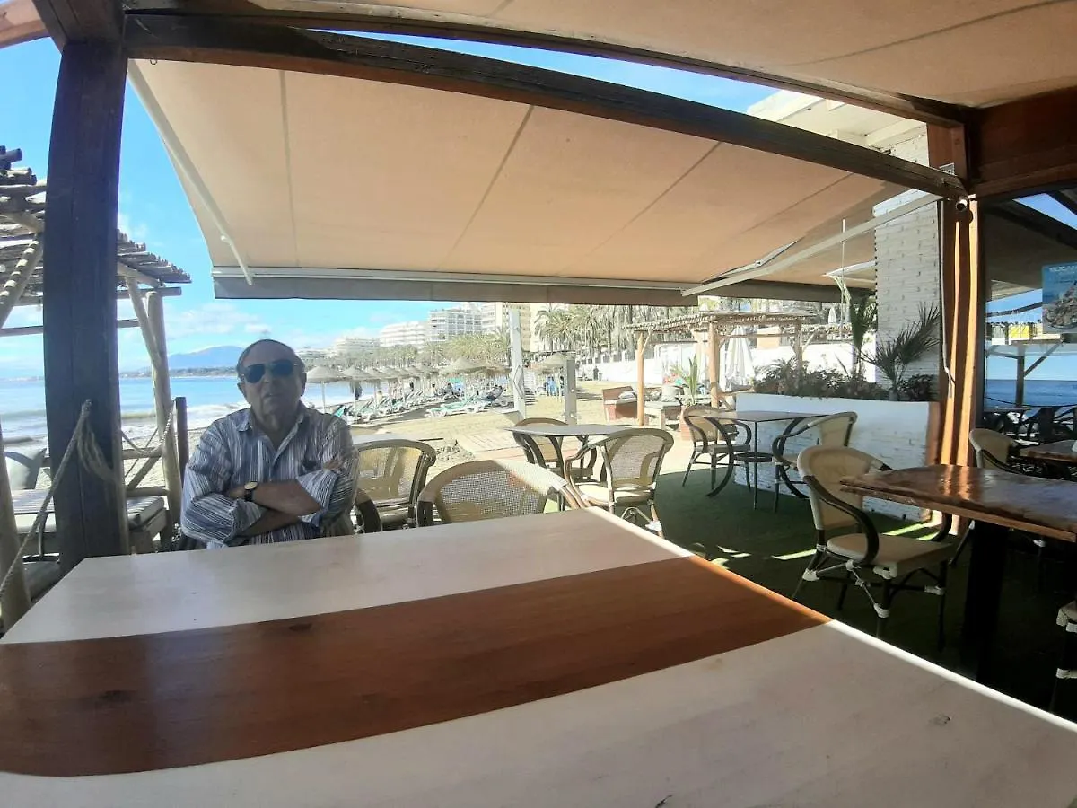Estudio De Ensueno A Pie De Playa En Marbella En El Skol