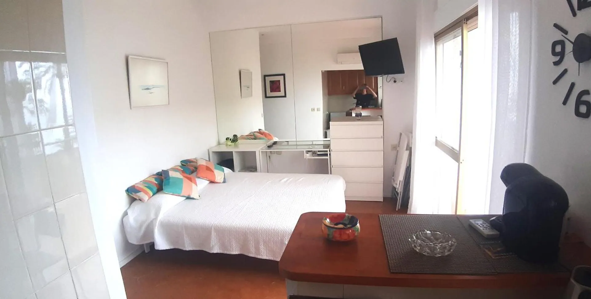 Estudio De Ensueno A Pie De Playa En Marbella En El Skol Spain