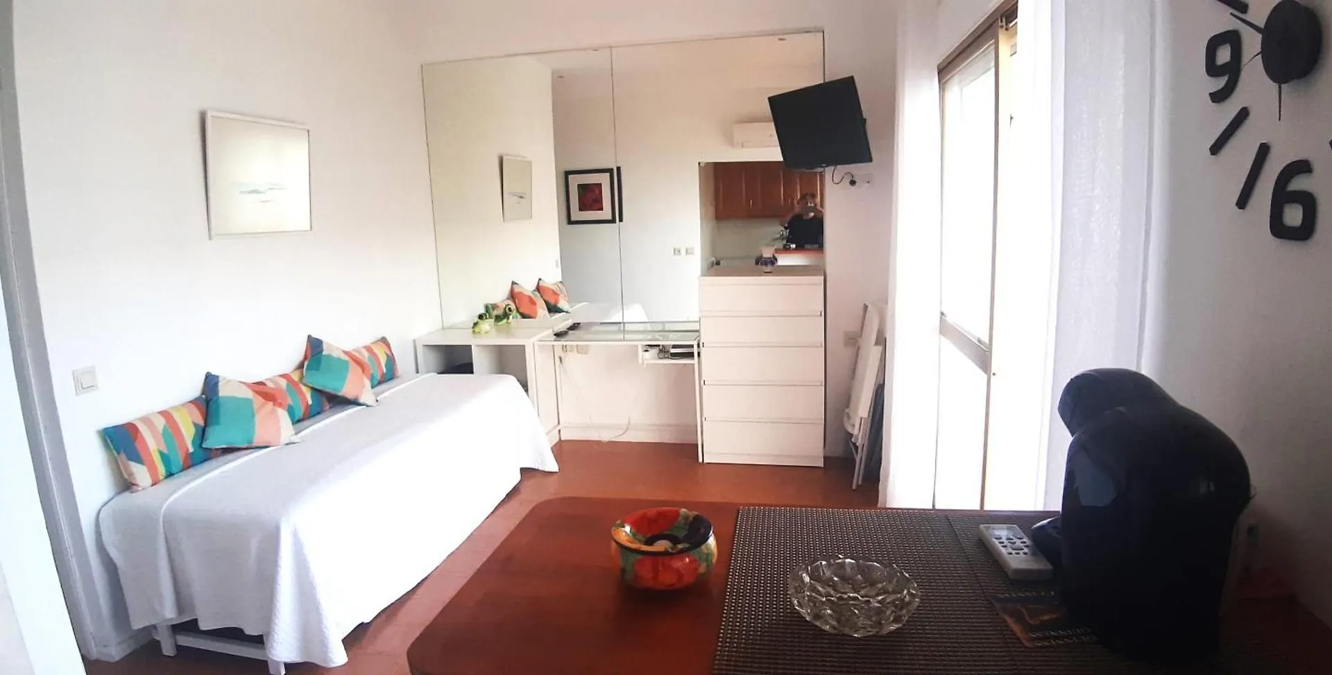 Estudio De Ensueno A Pie De Playa En Marbella En El Skol 0*,  Spain